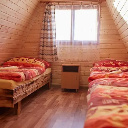 캠프장 Autocamping Podlesok *